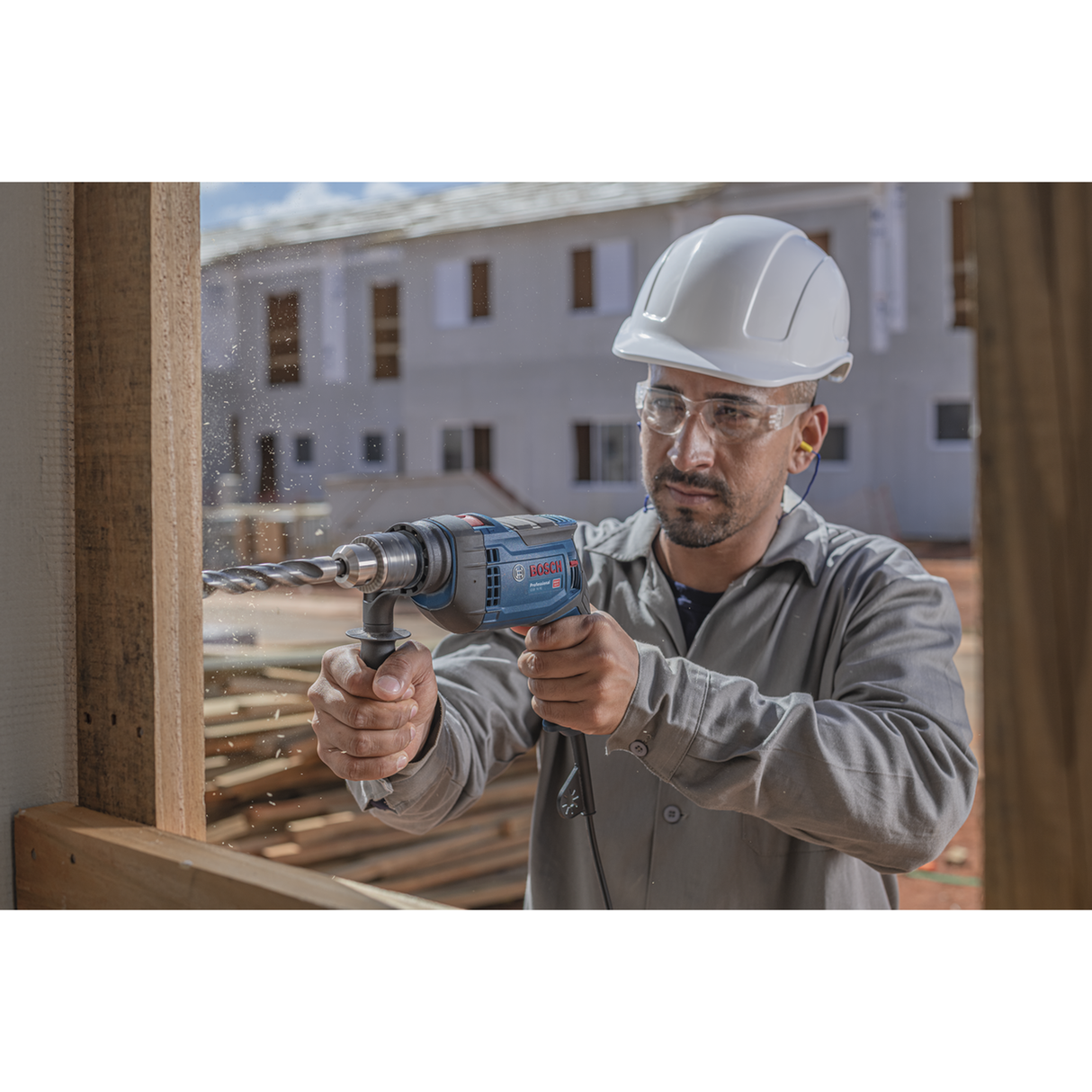 Bosch Professional Impact Drill GSB 16 RE (750W motor, Robust design, For demanding drilling and impact drilling tasks)