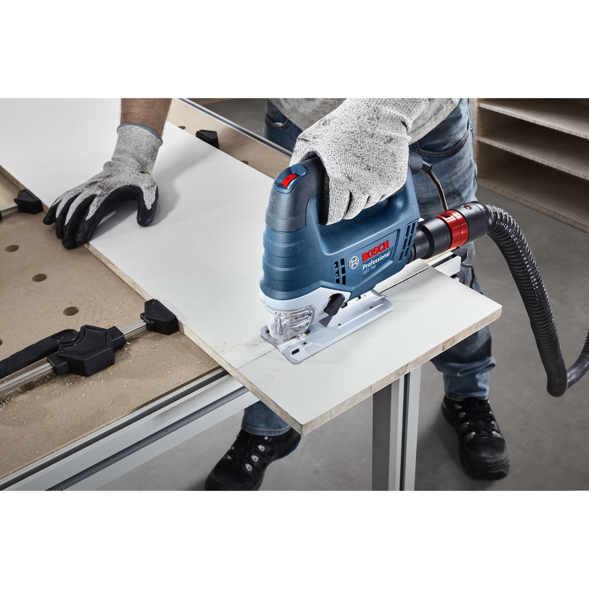 Bosch Professional Jigsaw GST 750 (Powerful 750W motor, For fast and precise cuts)