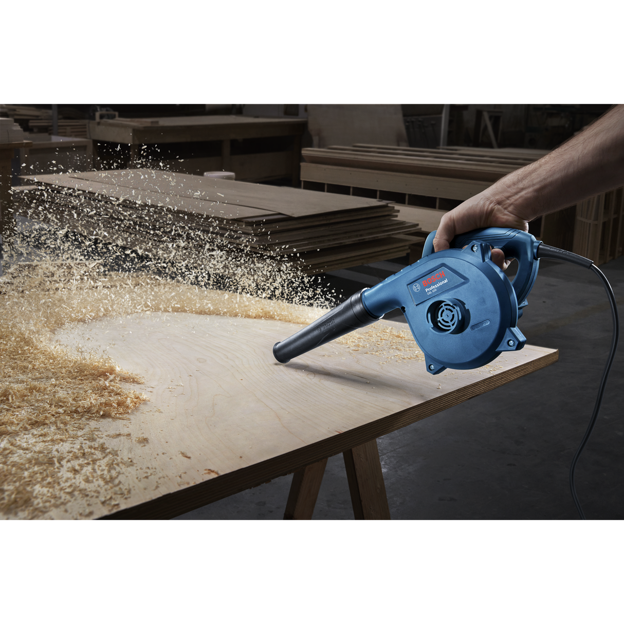 Bosch Professional Blower GBL 650 (650W, 3.7m³/min airflow, 1.7kg, compact design, compatible with multiple nozzles)