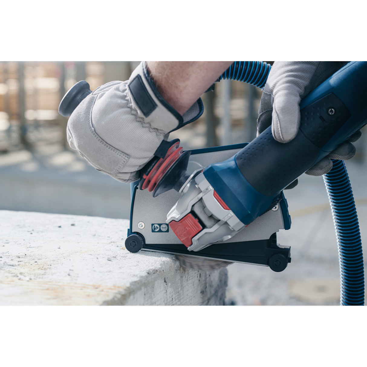 Bosch Diamond Disc X-LOCK Standard for Ceramic 115x1.6x7mm (for reliable and clean cutting of ceramic tiles, X-LOCK mounting for fast and easy disc changes), compatible with X-LOCK angle grinders.