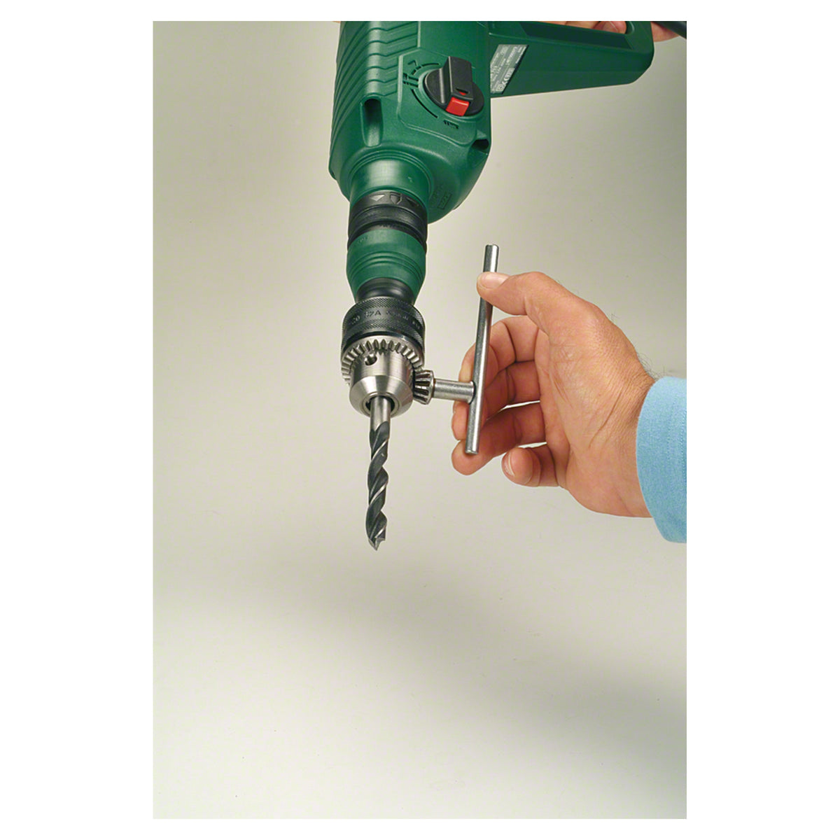 Bosch 1.5-13mm 1/2-inch x 20-Thread Keyed Chuck (a durable keyed chuck with a 13mm capacity and 1/2" x 20 thread), for use with various drills.