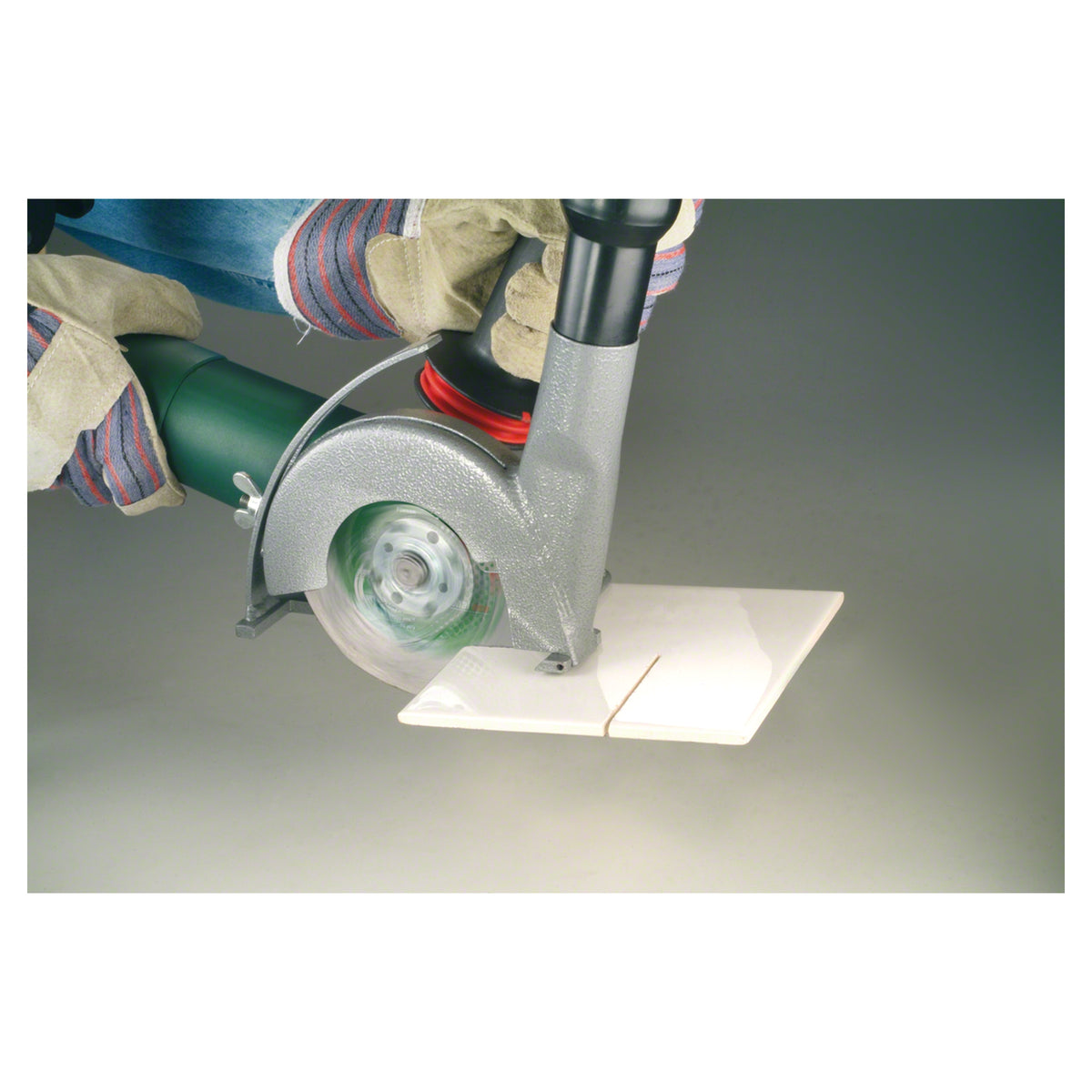 Bosch Diamond Disc for Tile 115x22.23mm (for clean and precise cuts in all types of tiles, continuous rim for chip-free edges and smooth finish), compatible with angle grinders.