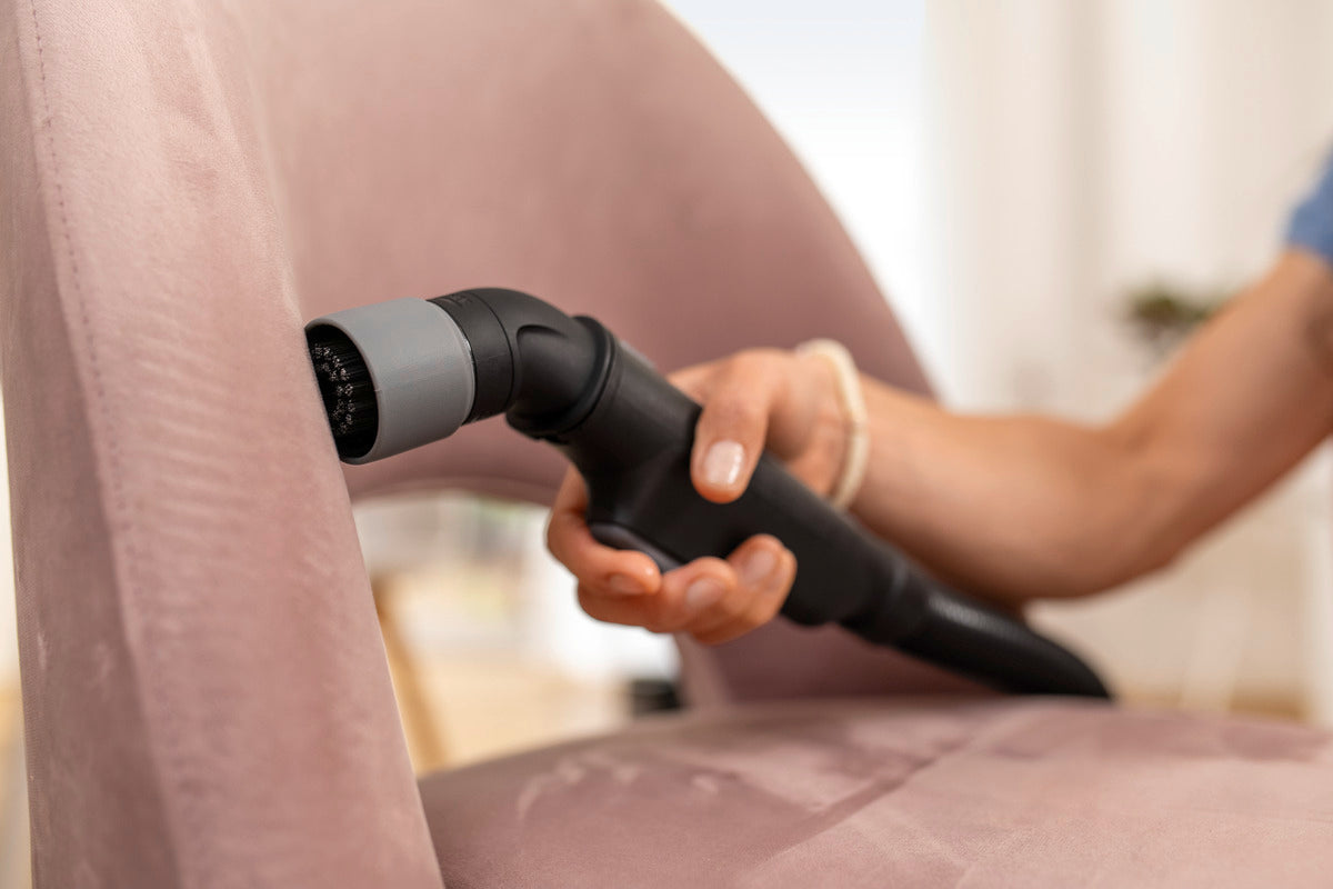 Karcher 1.081-422.0 – SE 2 Spot Care Portable Carpet & Upholstery Spot Cleaner