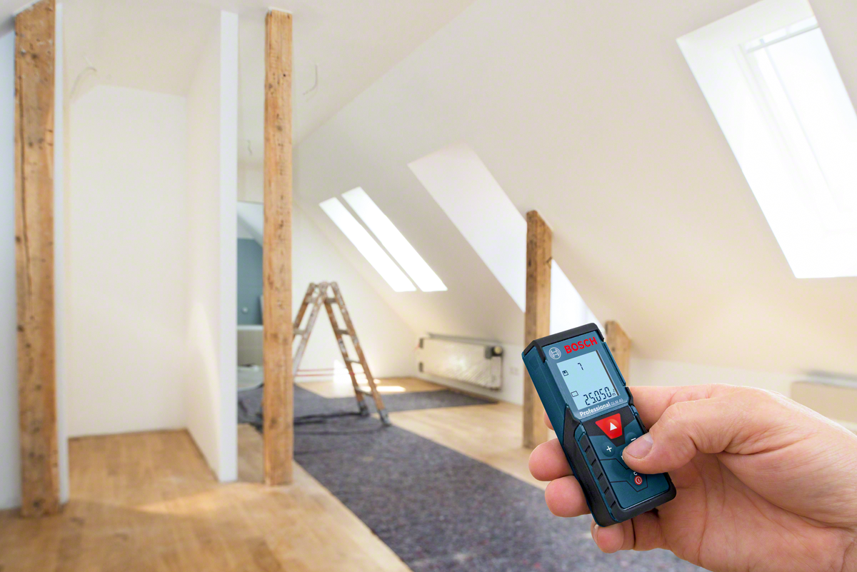 Bosch Professional Laser Measure GLM 40 (Up to 40m range, Area/Volume functions, Robust construction)