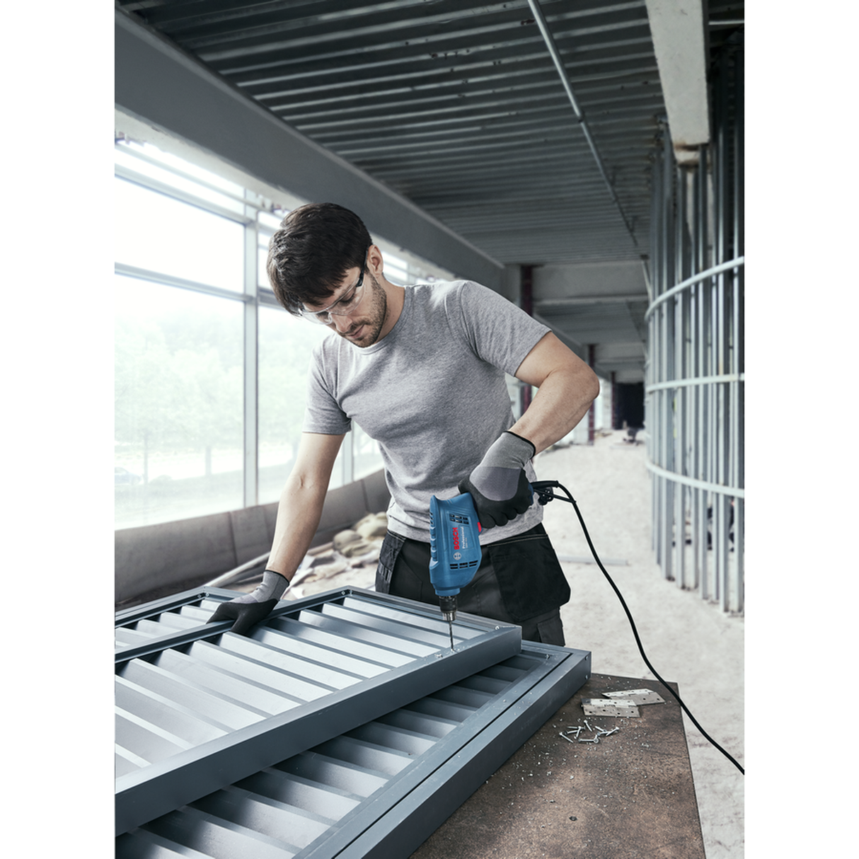 Bosch Professional Drill GBM 400 (400W motor, Compact design, For versatile drilling tasks)