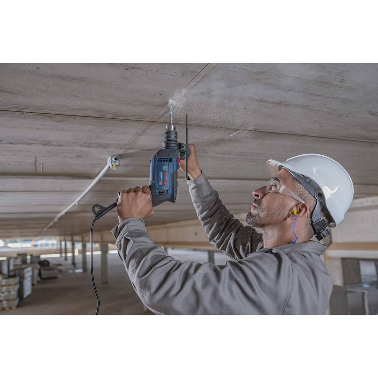 Bosch Professional Impact Drill GSB 16 RE (750W motor, Robust design, For demanding drilling and impact drilling tasks)
