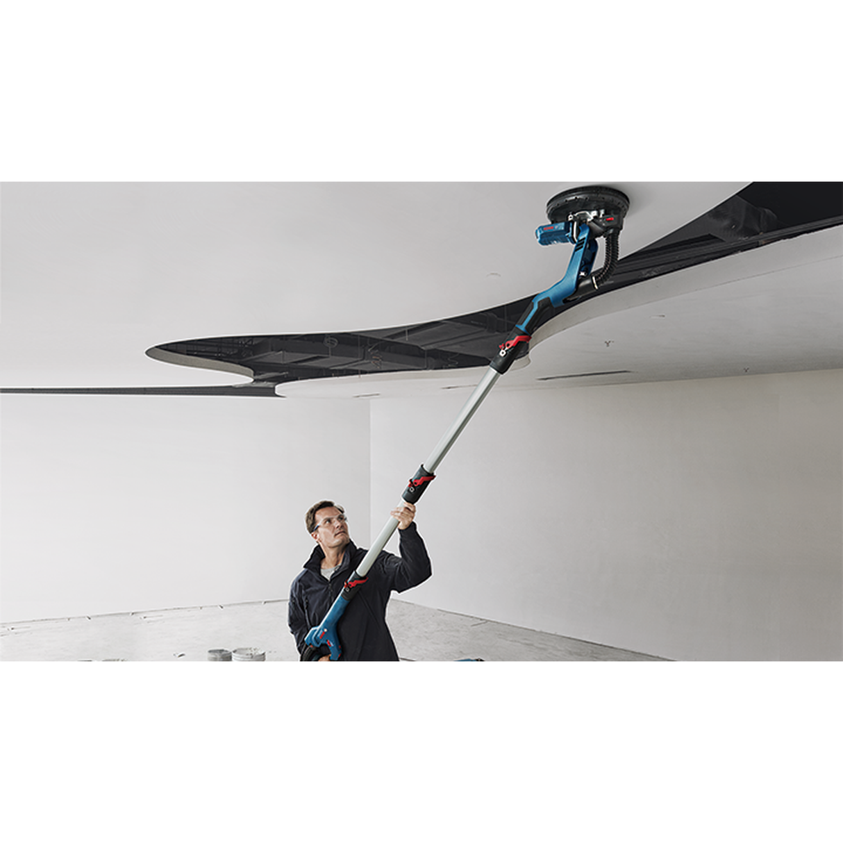 Bosch Professional Drywall Sander GTR 550 (550W motor, For efficient sanding of plasterboard and drywall)