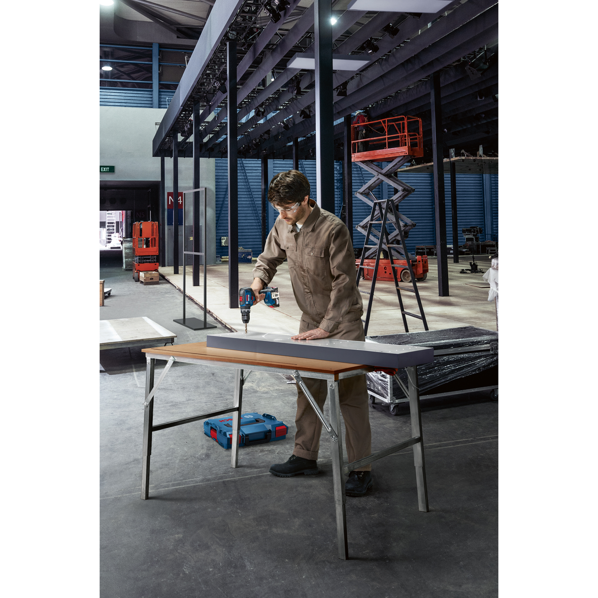 Bosch Professional  HEAVY DUTY Combi Drill GSB 18V-50 (Brushless motor, 50Nm torque, incl. 2x 2.0Ah batteries, Charger GAL 18V-20, Carry case)