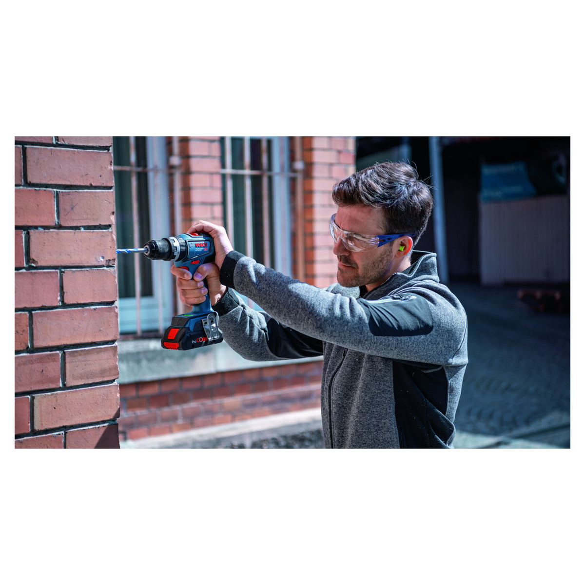 Bosch Professional  Cordless Combi Drill GSB 18V-90 C (HEAVY DUTY, Brushless motor, 90Nm torque, KickBack Control, without battery/ charger, Carton)