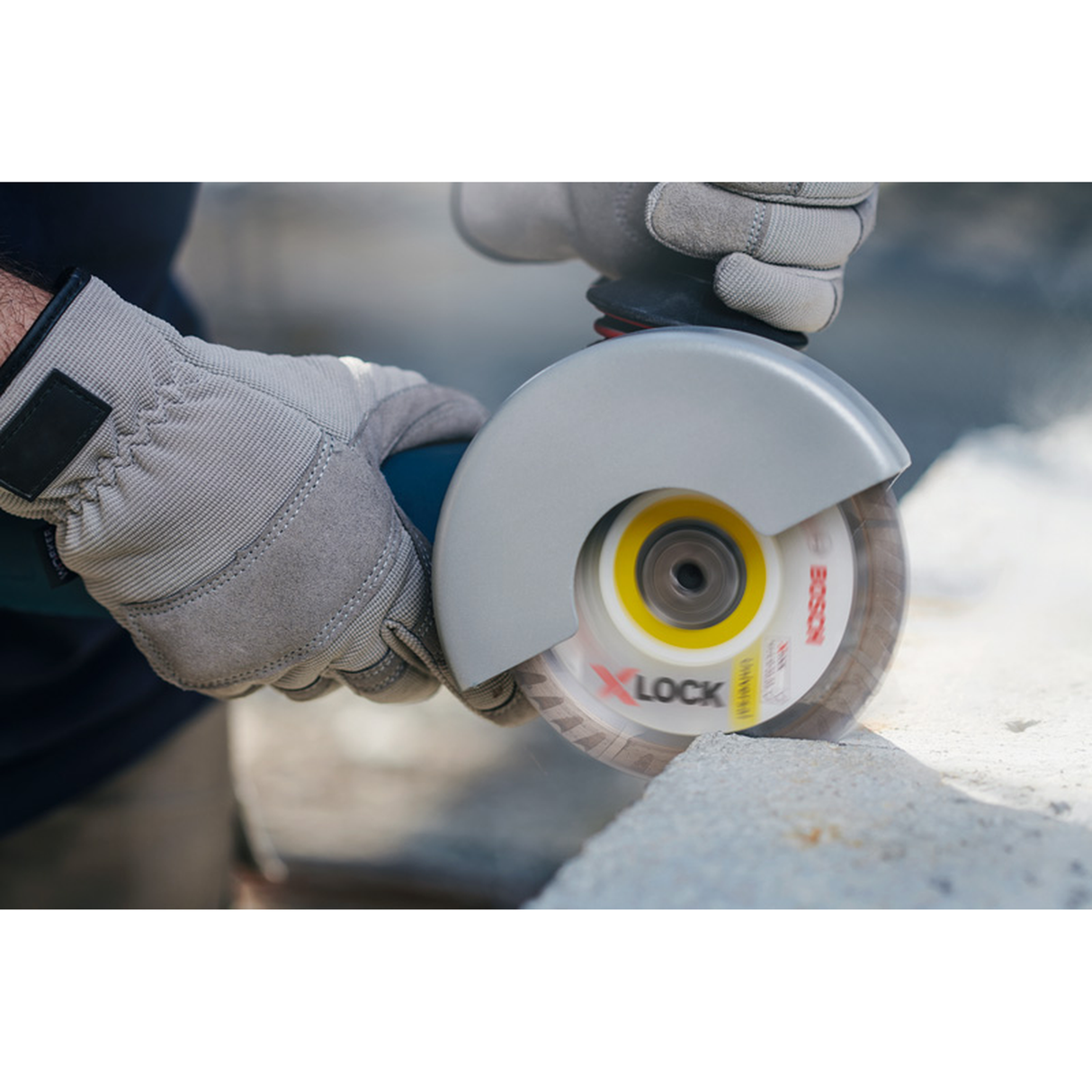 Bosch Diamond Disc X-LOCK Standard for Ceramic 115x1.6x7mm (for reliable and clean cutting of ceramic tiles, X-LOCK mounting for fast and easy disc changes), compatible with X-LOCK angle grinders.