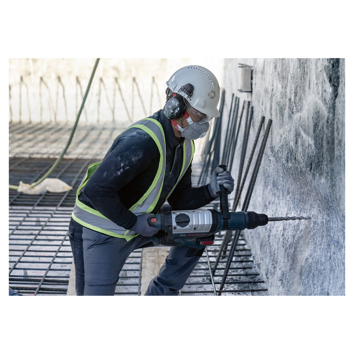 Bosch SDS max-4 Hammer Drill Bit (24x520mm, For concrete and masonry, 4-cutter head)