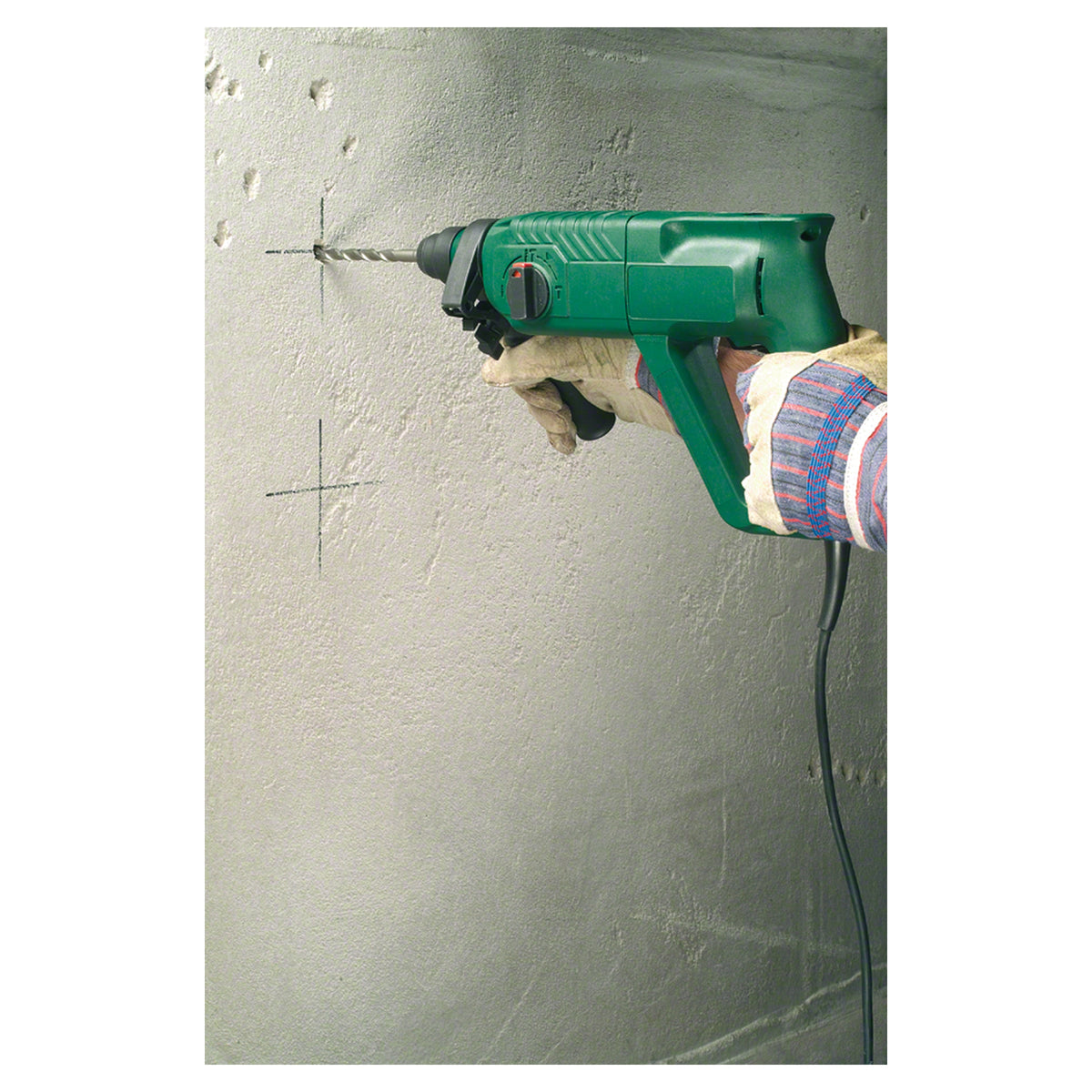 Bosch SDS Plus-1 Drill Bit 8x210mm (for concrete and masonry, robust carbide tip for extended life, optimized flute design for efficient dust removal and faster drilling), compatible with SDS Plus hammer drills.