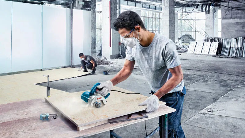 Bosch 1400W GKS 140 Professional Hand-Held Circular Saw Silver and Blue 184mm