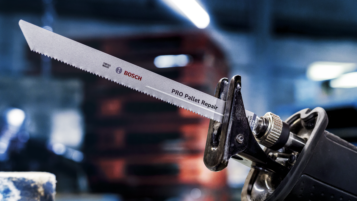 Bosch RSB BIM Special for Pallet Repair S725VFR 5pcs (a 5-pack of specialized reciprocating saw blades for pallet repair, designed for cutting wood and nails with high durability), compatible with reciprocating saws.